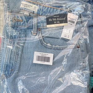 Abercrombie & Fitch Curve Love High Rise 90s Relaxed Jean